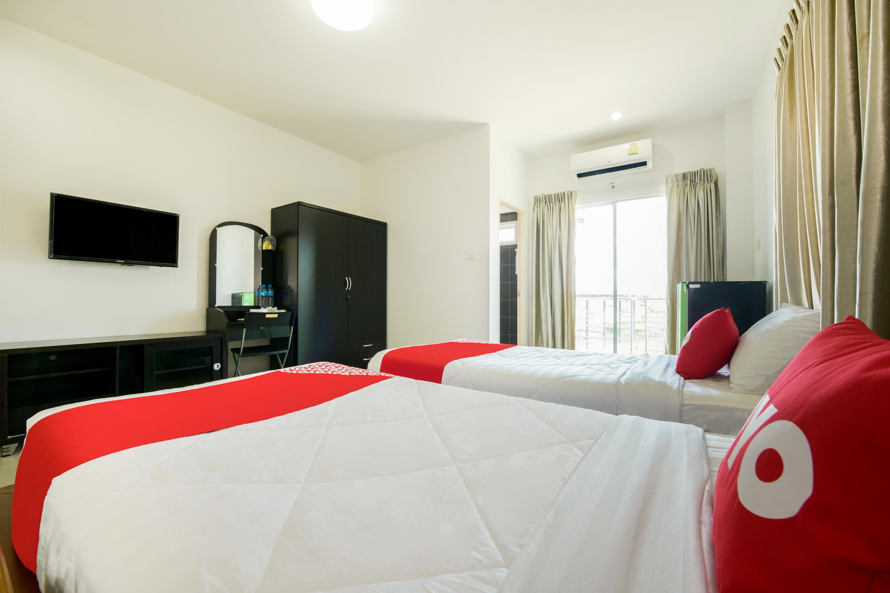 Oyo 350 Mae Saeng Place Si Racha Exterior foto