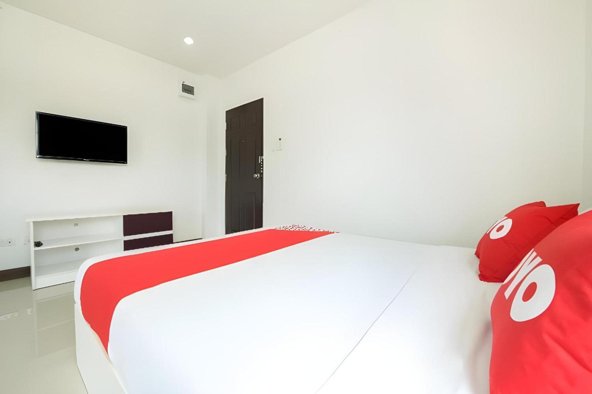 Oyo 350 Mae Saeng Place Si Racha Exterior foto
