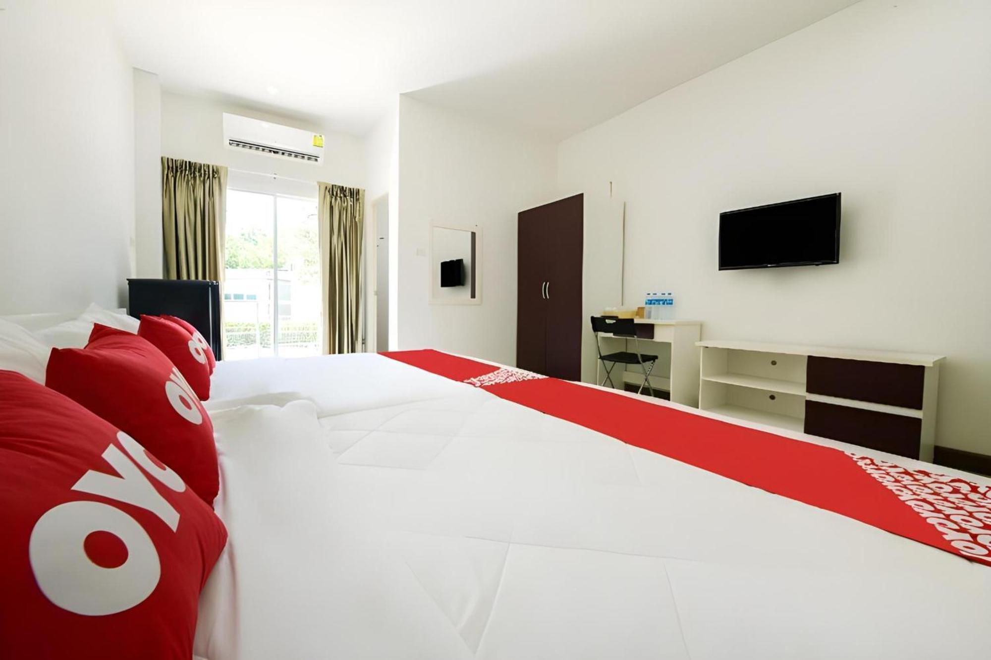 Oyo 350 Mae Saeng Place Si Racha Exterior foto