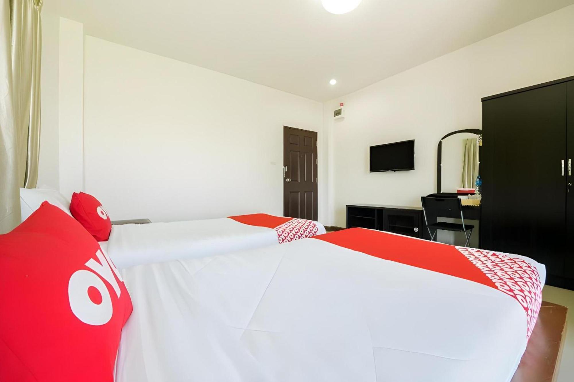 Oyo 350 Mae Saeng Place Si Racha Exterior foto