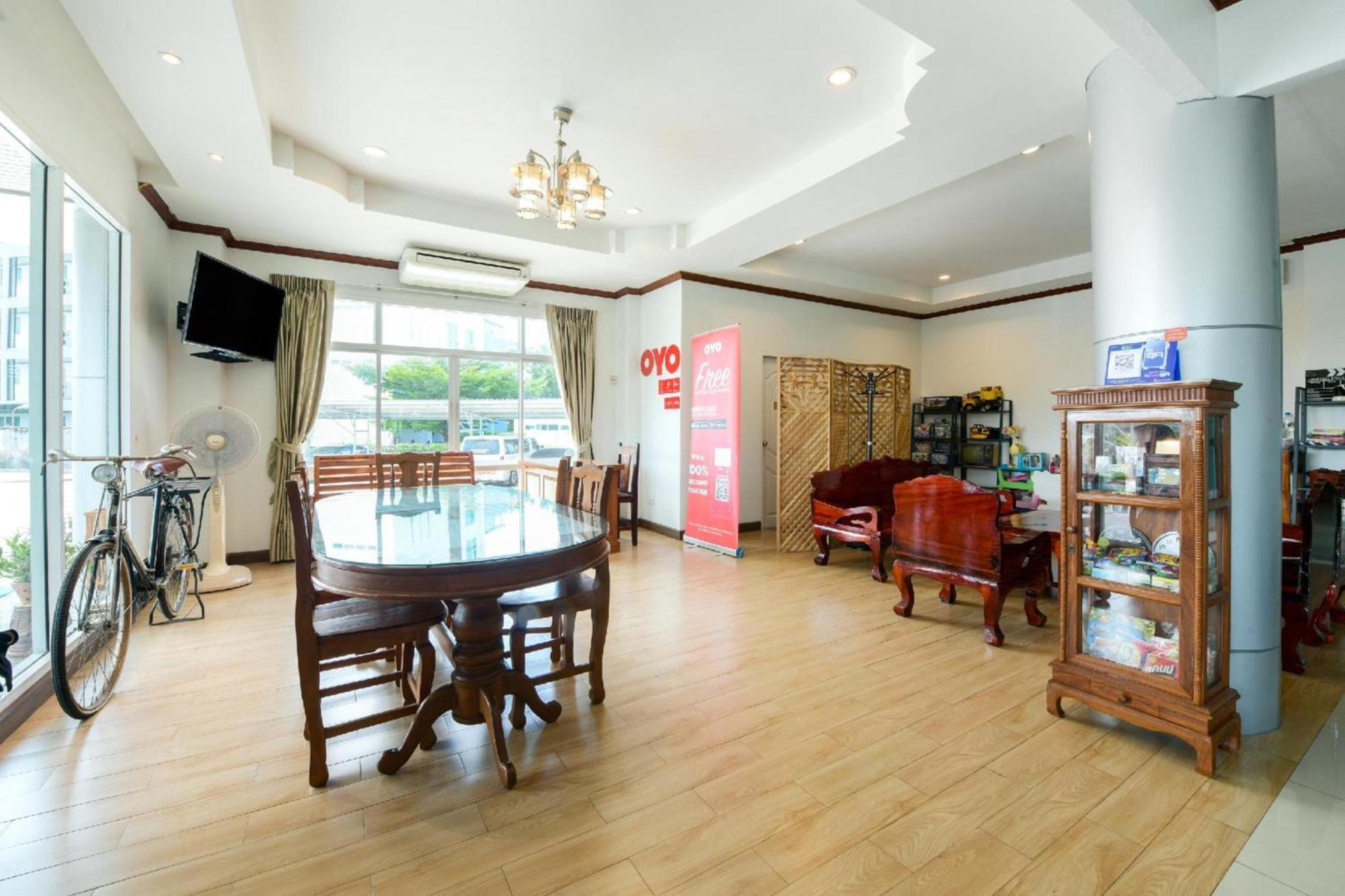 Oyo 350 Mae Saeng Place Si Racha Exterior foto
